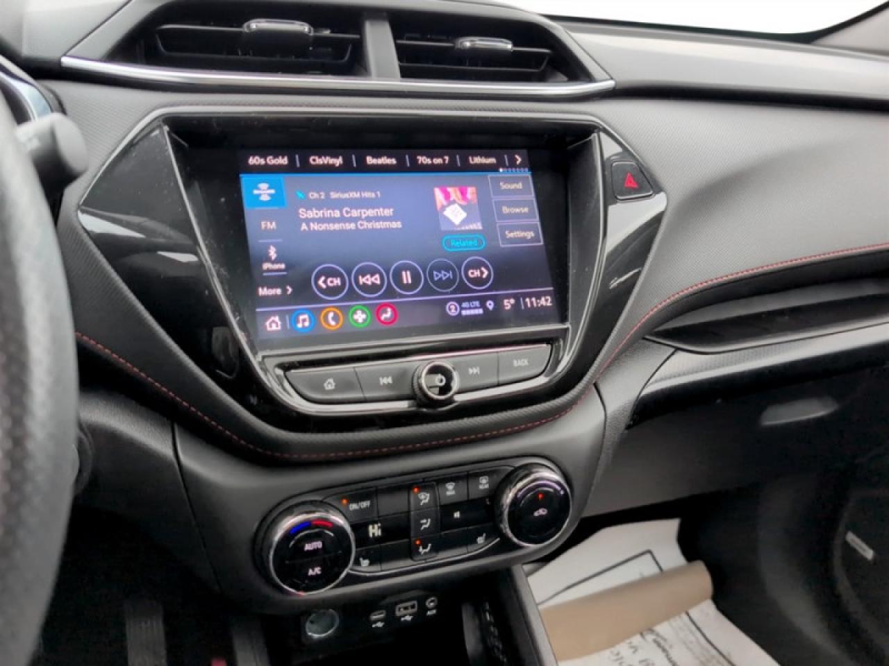 2022 Chevrolet TrailBlazer RS w/Sun + Gate Pkg  **CLEAN CF** Photo