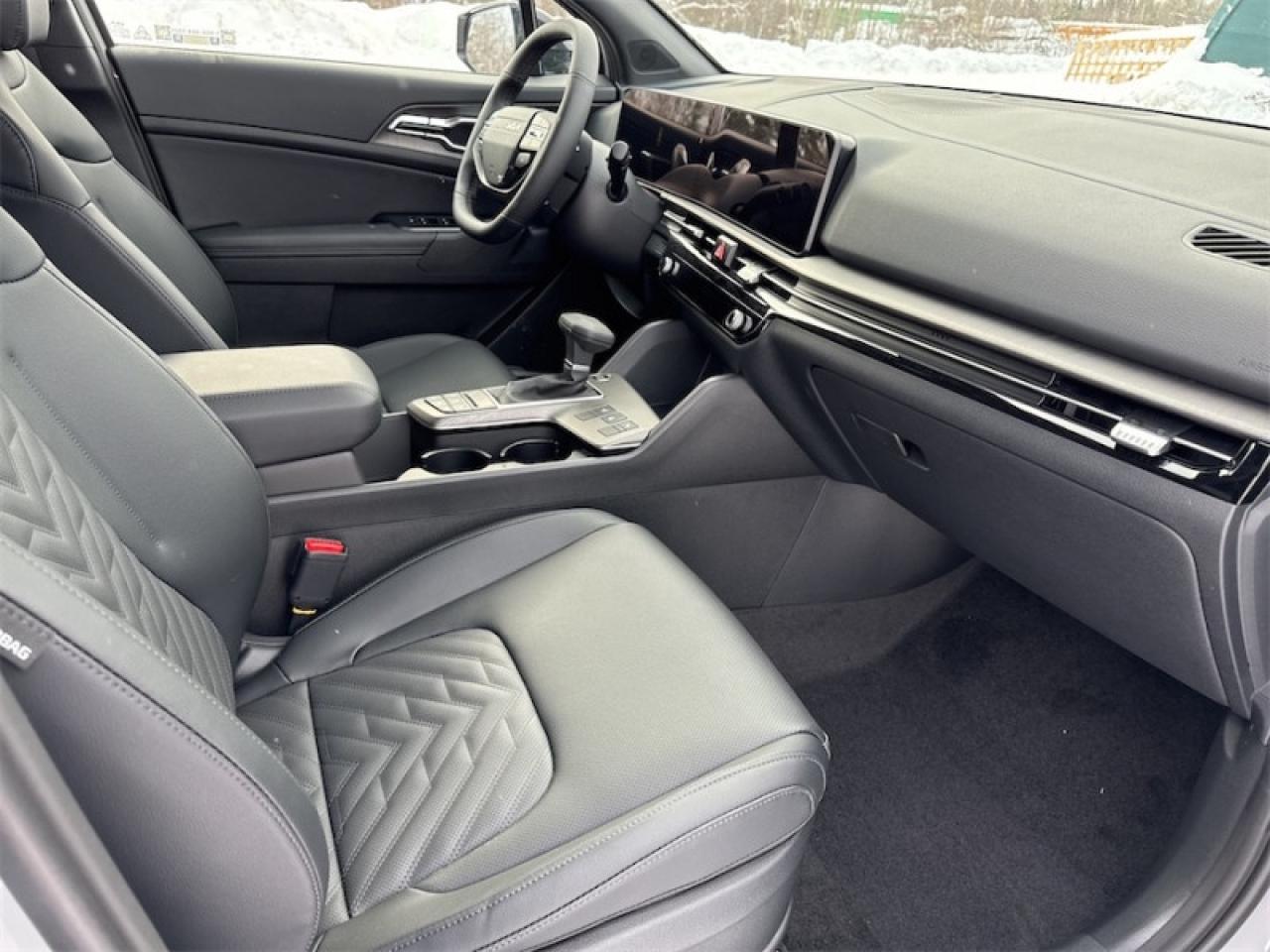2026 Kia Sportage X-Line AWD  Heated Steering Wheel Photo