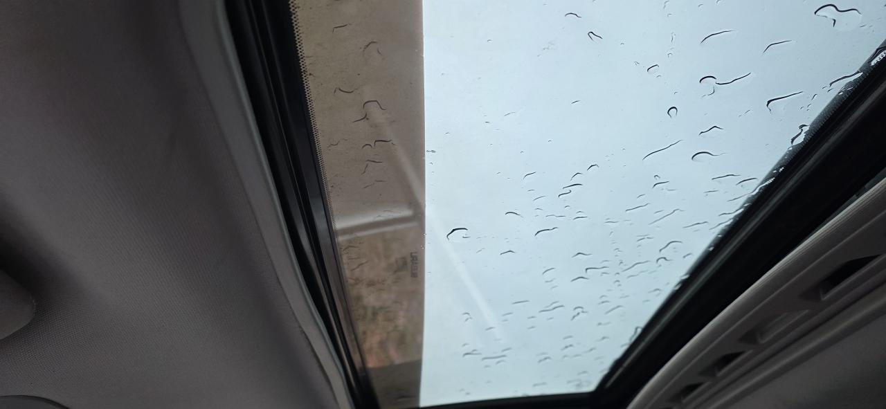 2010 Subaru Tribeca Touring Photo