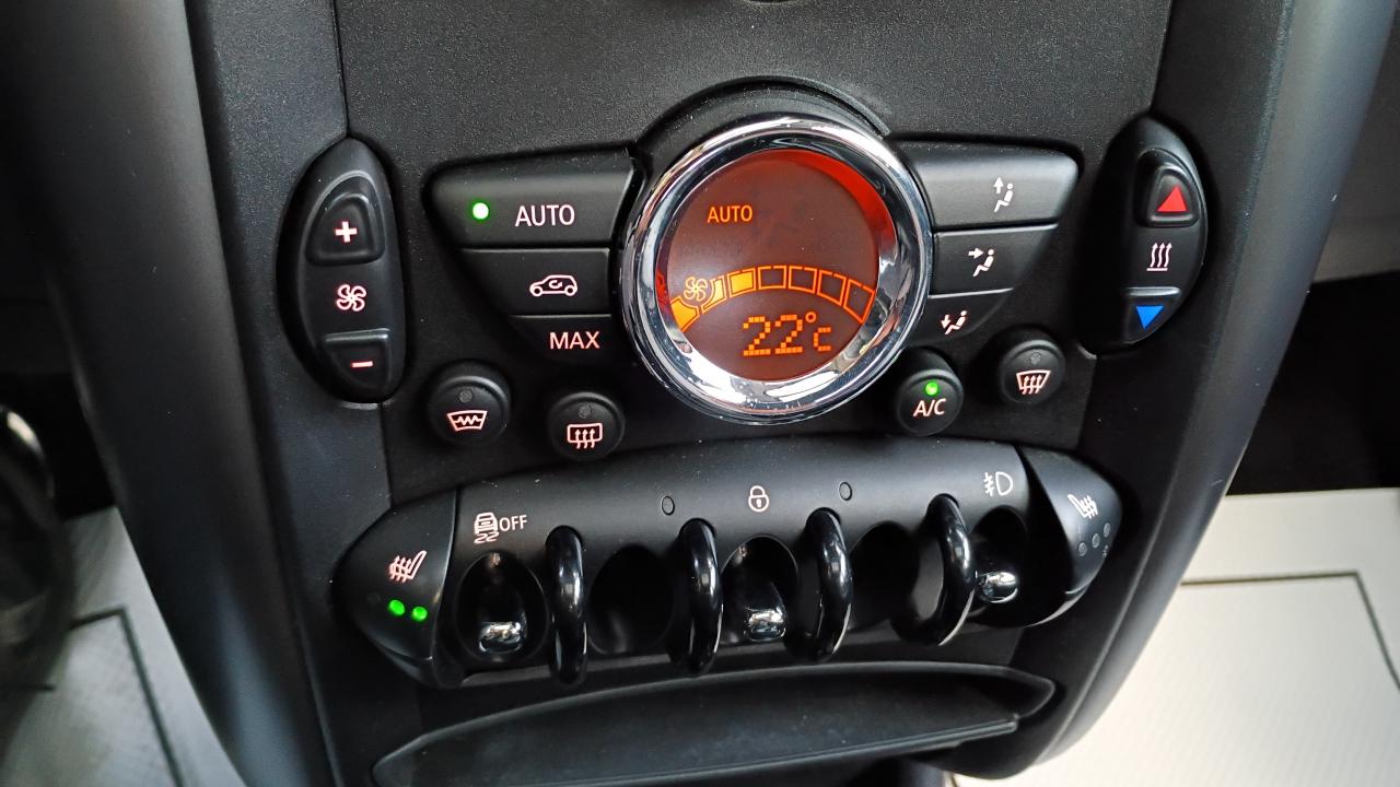 2014 MINI Cooper Countryman S ALL4 Photo