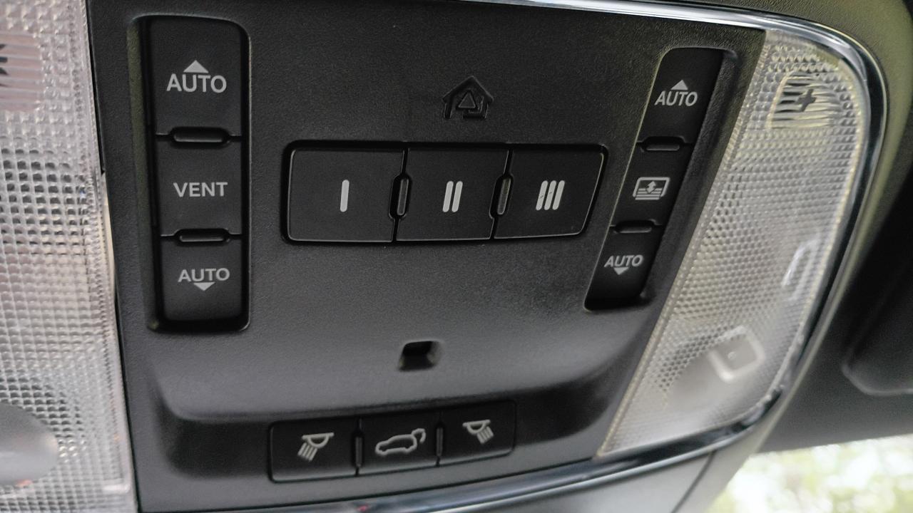 2014 Jeep Grand Cherokee LIMITED 4WD Photo