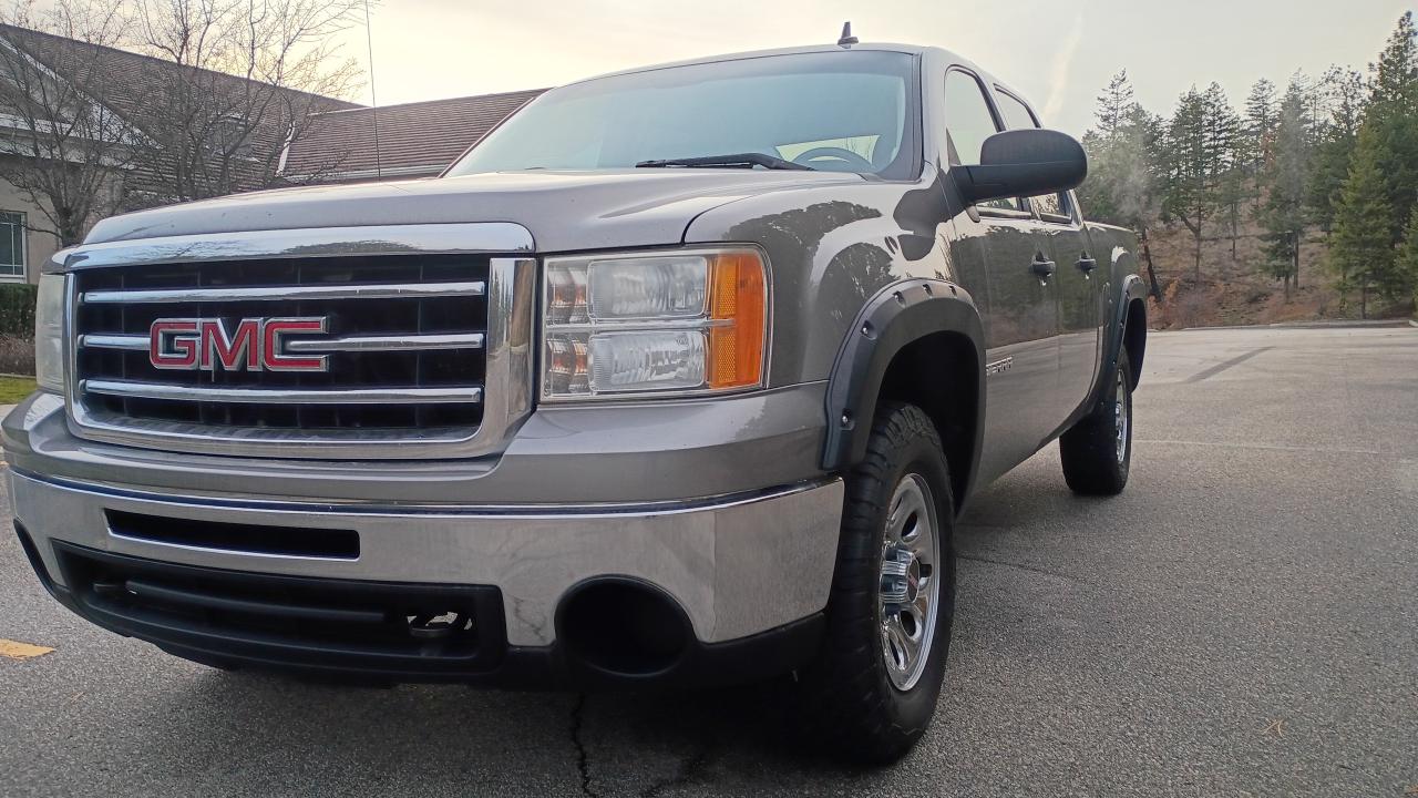 Used 2013 GMC Sierra 1500 SLE Crew Cab 4WD for sale in West Kelowna, BC