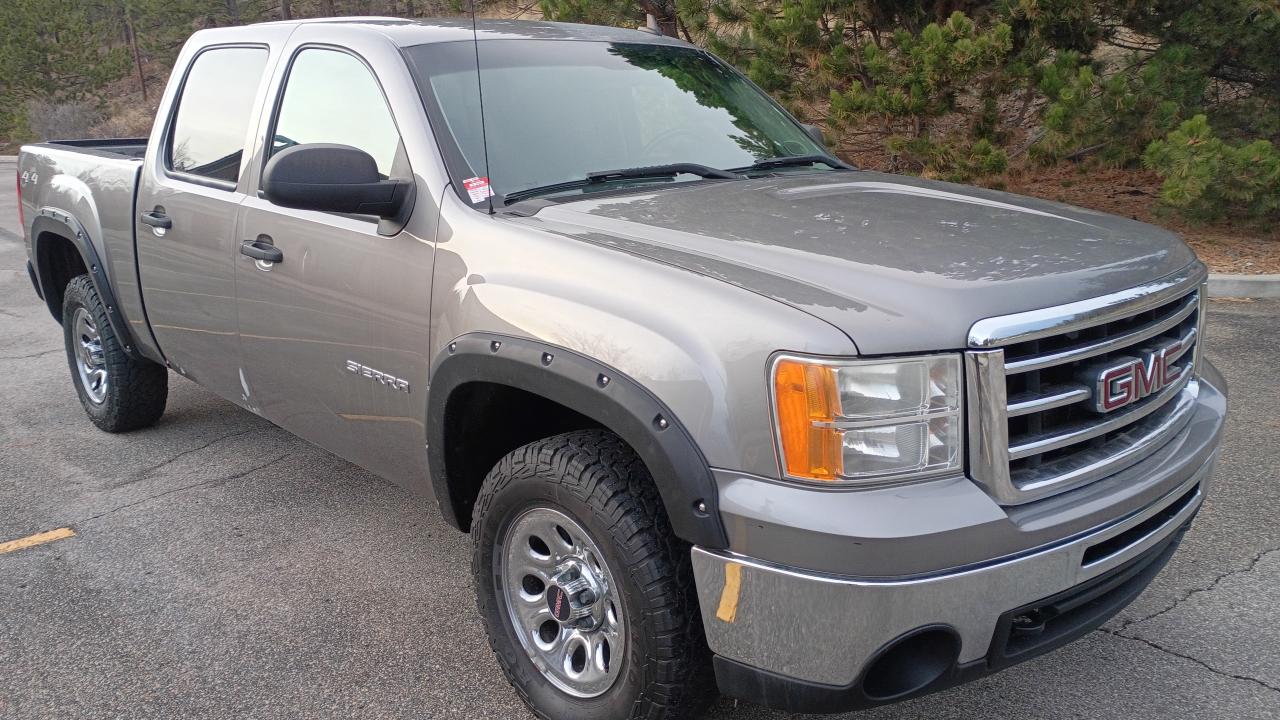 2013 GMC Sierra 1500 SLE Crew Cab 4WD Photo