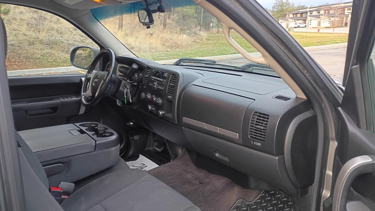 2013 GMC Sierra 1500 SLE Crew Cab 4WD Photo