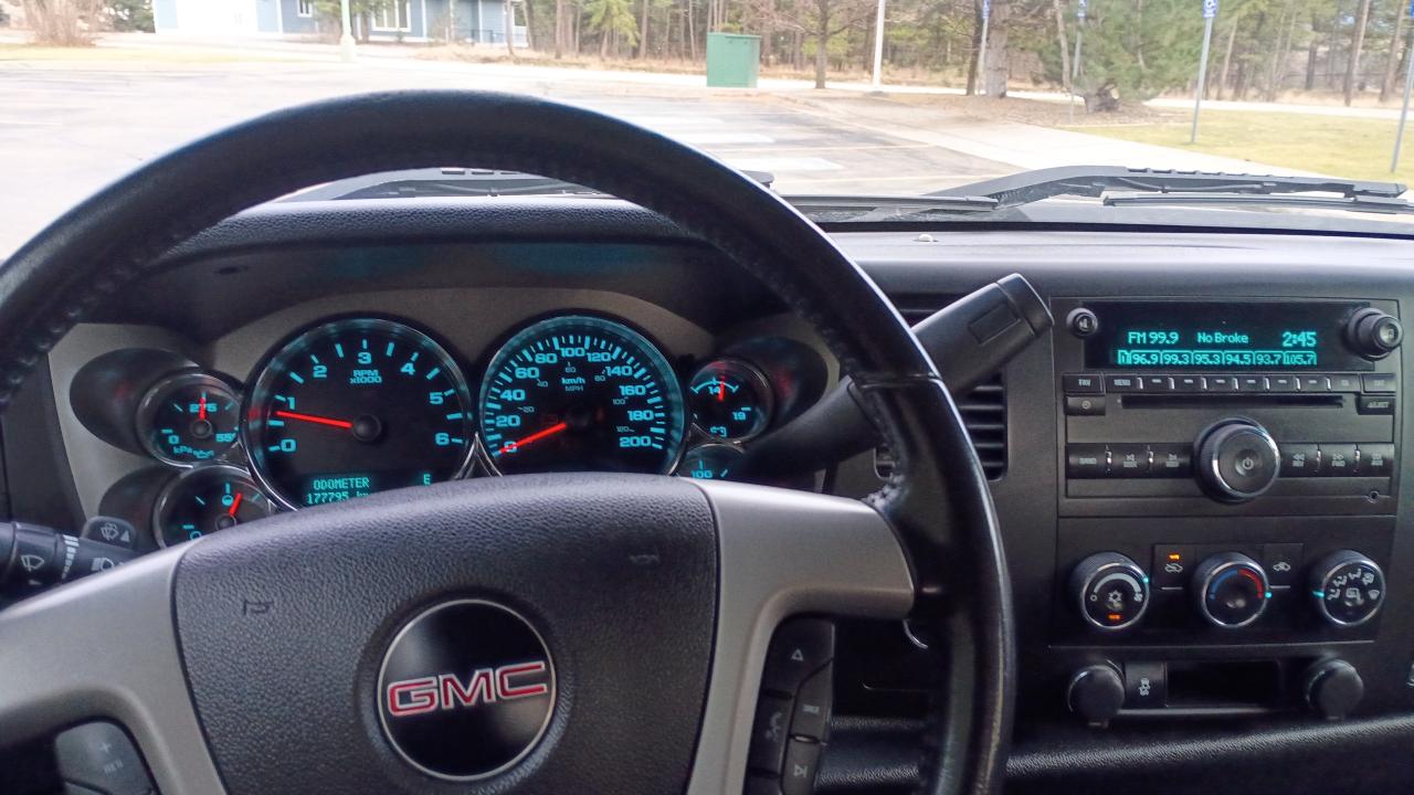 2013 GMC Sierra 1500 SLE Crew Cab 4WD Photo
