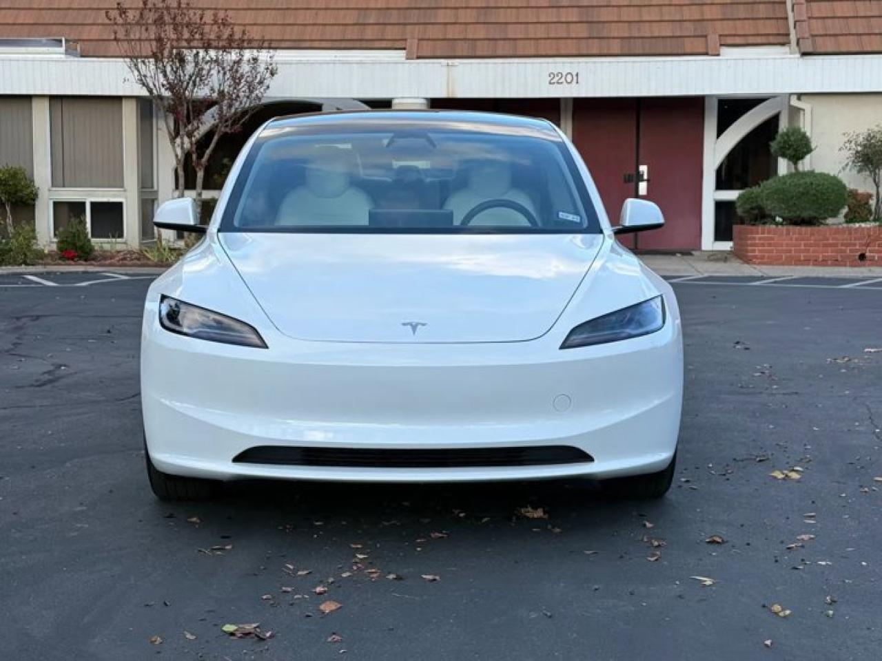 2024 Tesla Model 3 RWD No Accident / One Owner / White Interior - Photo #2