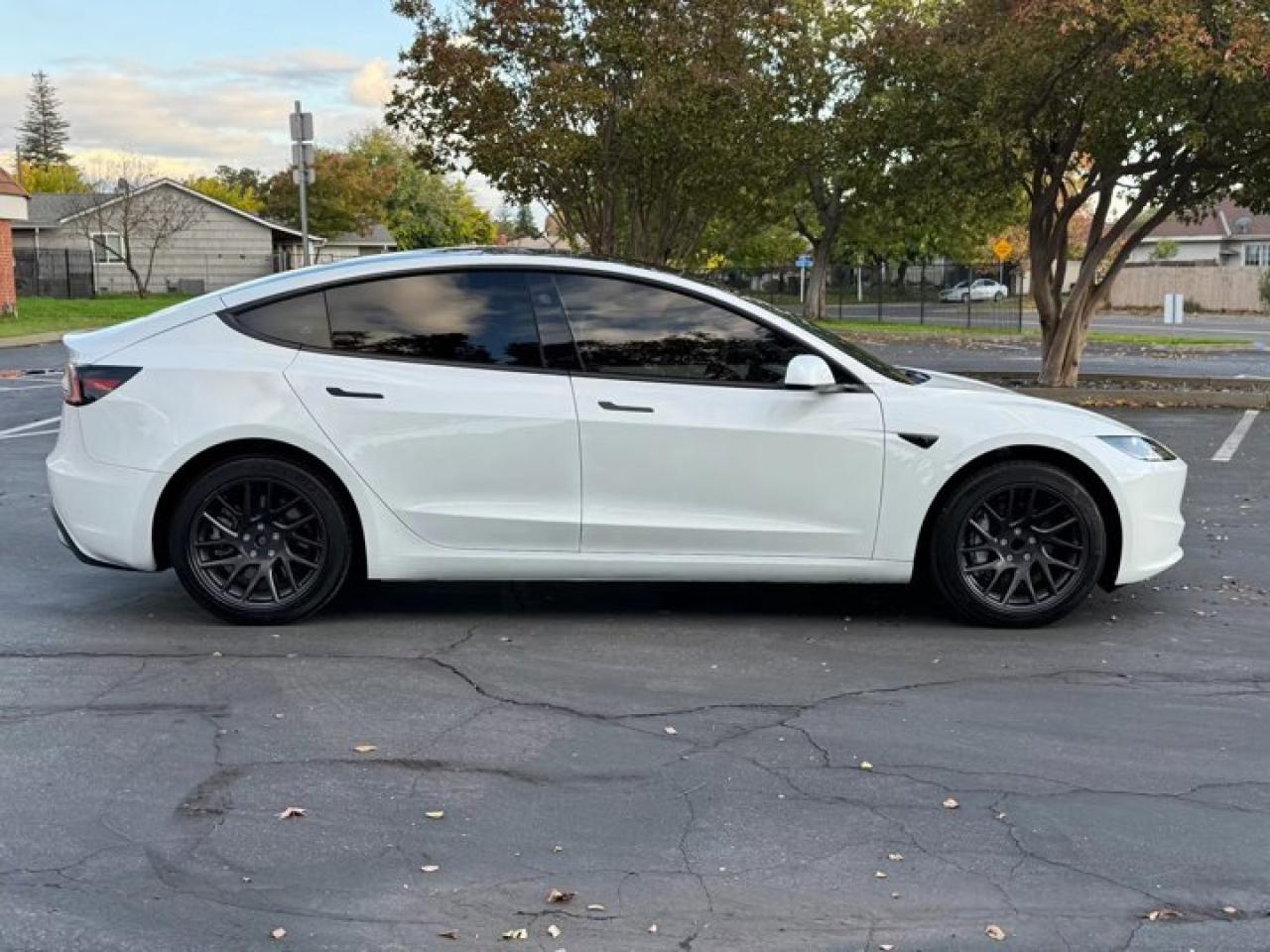 2024 Tesla Model 3 RWD No Accident / One Owner / White Interior - Photo #4