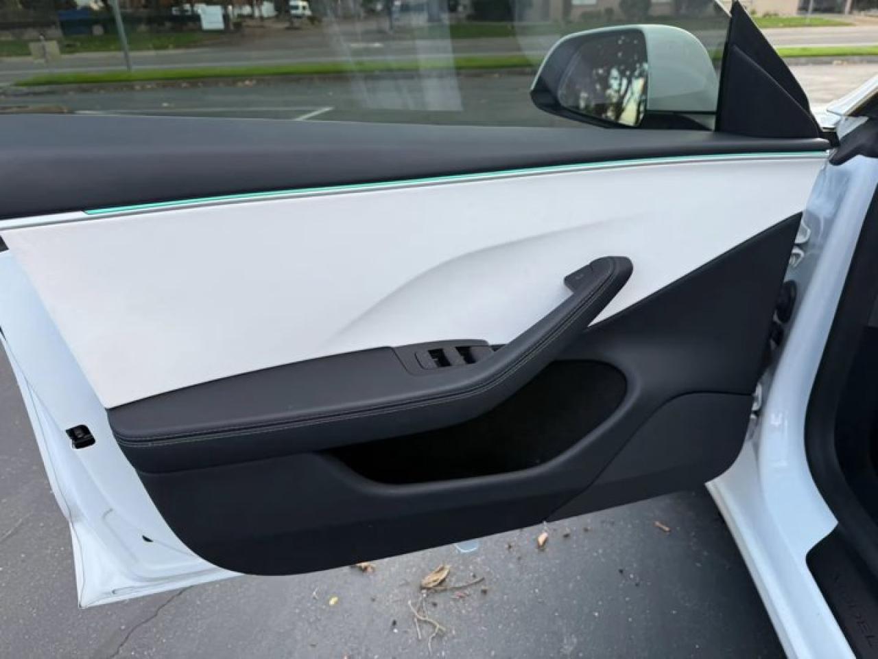 2024 Tesla Model 3 RWD No Accident / One Owner / White Interior - Photo #11