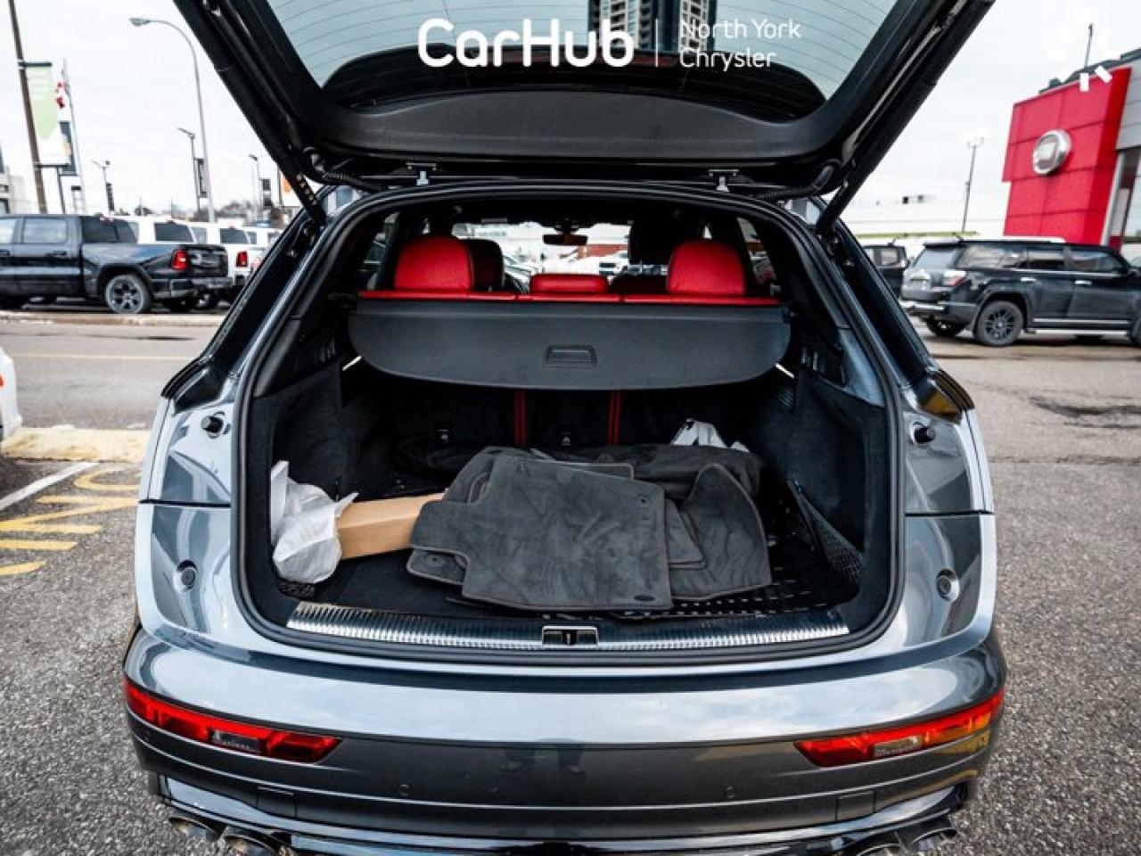 2024 Audi SQ5 Progressiv Panoroof Heated Seats Navi Side Assist Audi Pre Sense Heated Wheel Photo