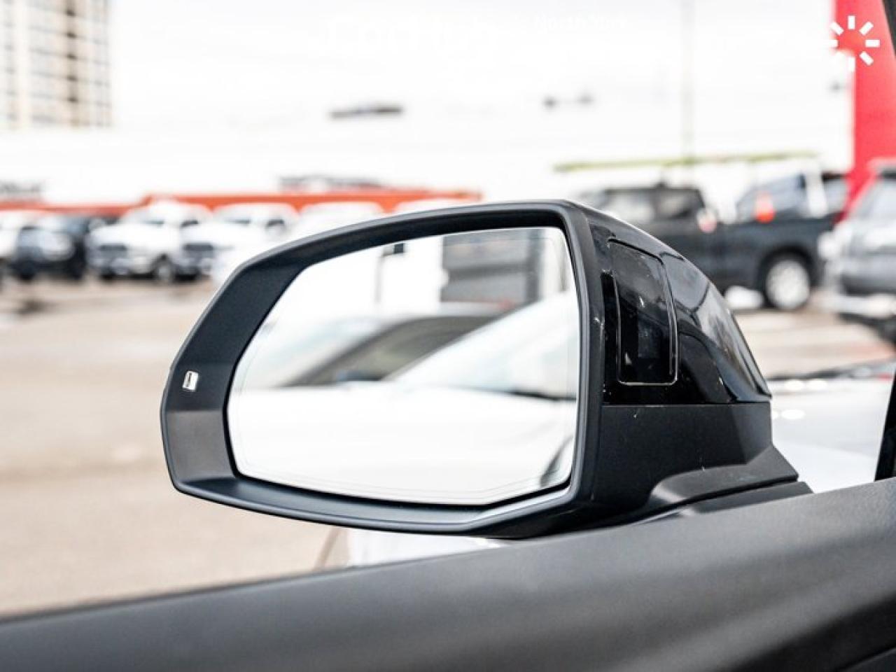 2024 Audi SQ5 Progressiv Panoroof Heated Seats Navi Side Assist Audi Pre Sense Heated Wheel Photo