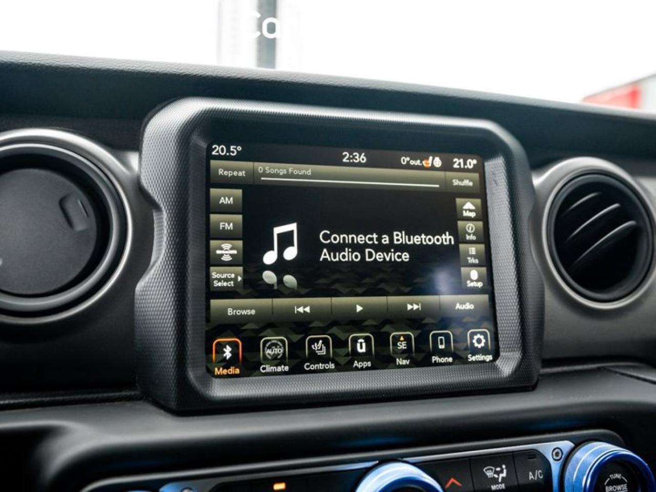 2023 Jeep Gladiator Willys Cold Weather Group Uconnect 4C NAV & Sound Group LED Headlamp & Fog Lamp Group Photo