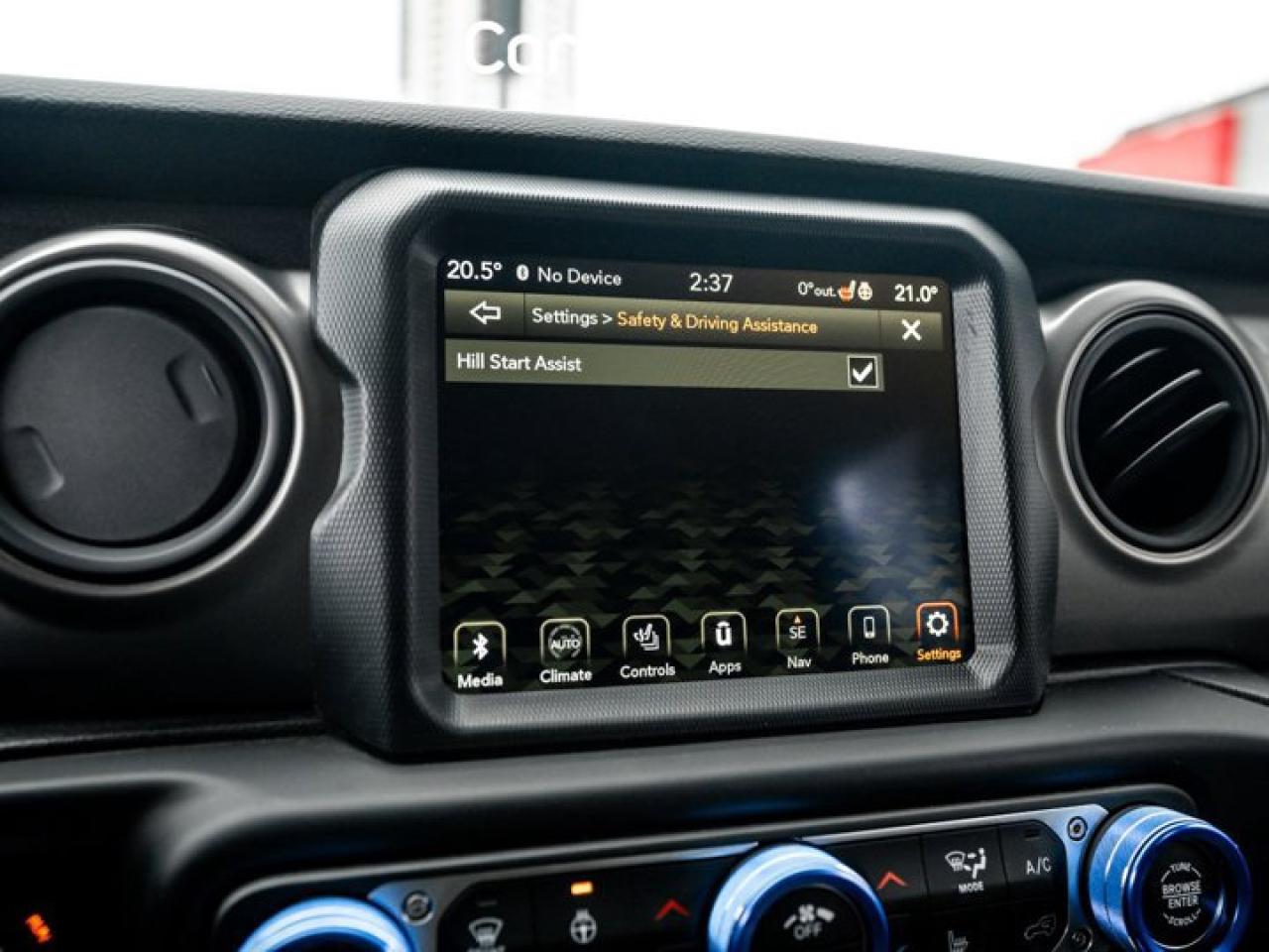 2023 Jeep Gladiator Willys Cold Weather Group Uconnect 4C NAV & Sound Group LED Headlamp & Fog Lamp Group Photo