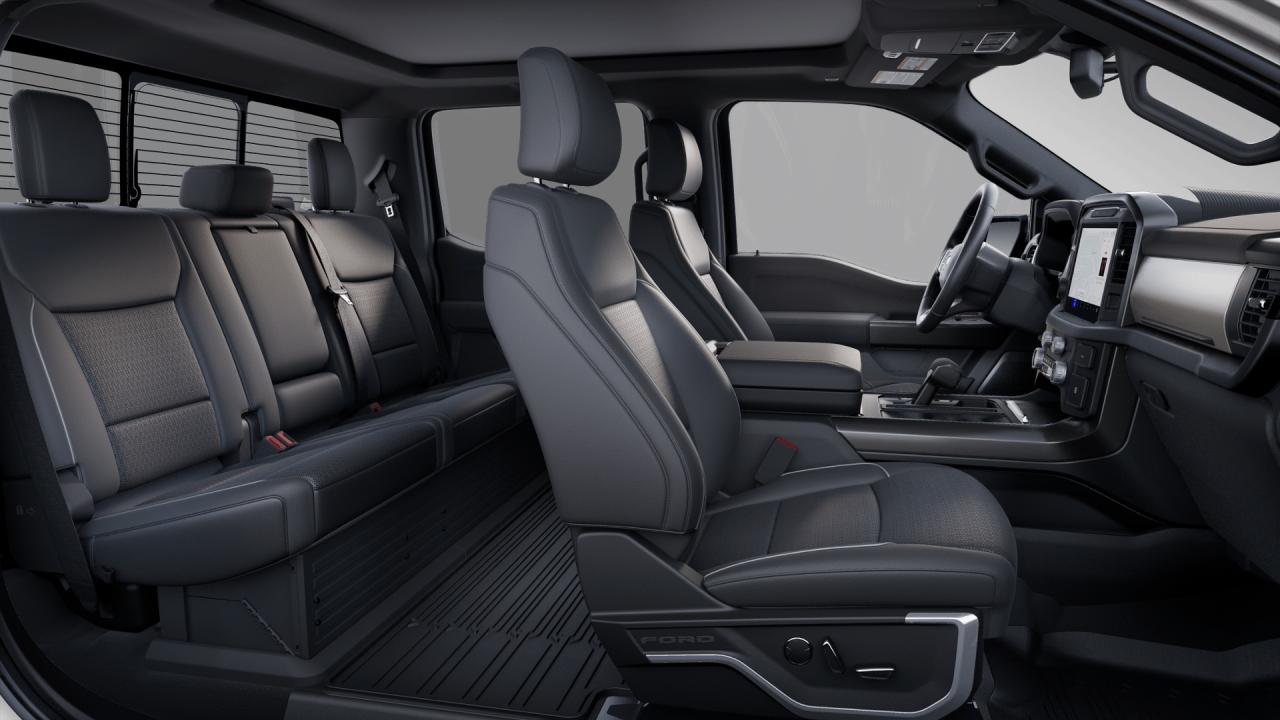 2025 Ford F-150 Lariat Photo