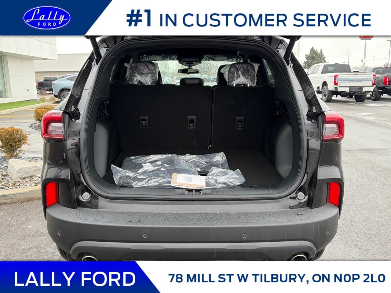 2026 Ford Escape ST-Line AWD Photo4