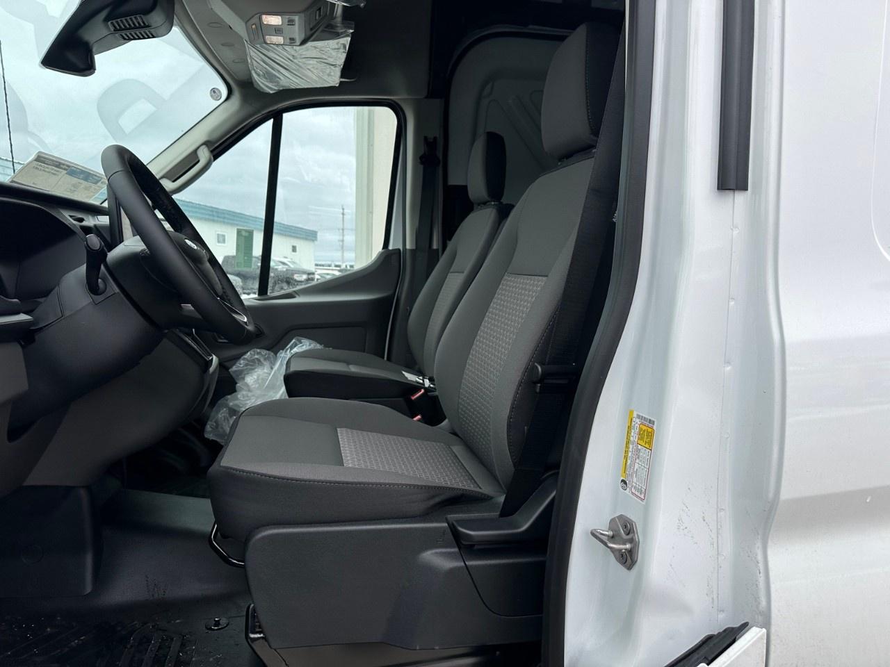 2026 Ford Transit Cargo Van T-250 148" MED RF 9070 GVWR AWD Photo