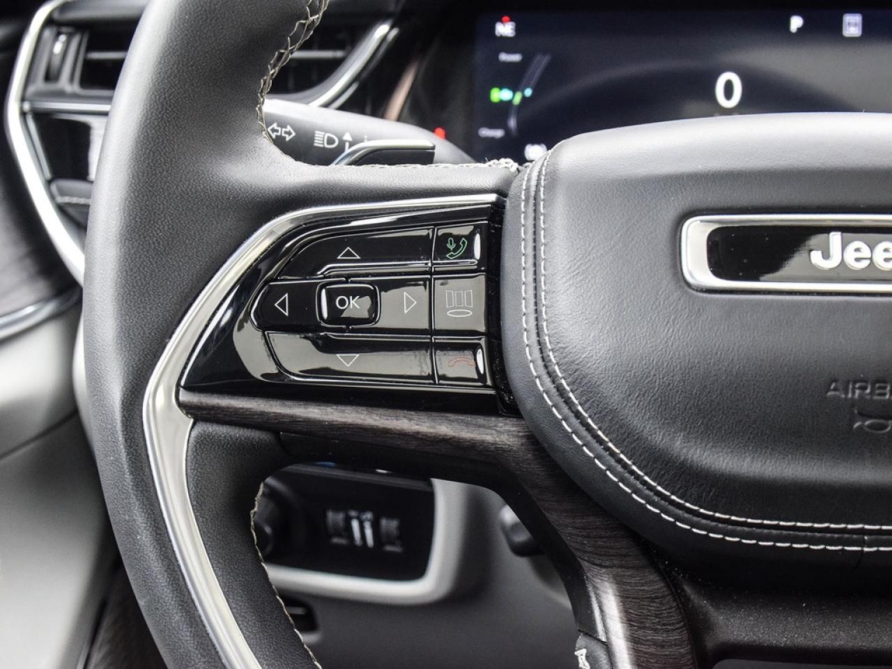 2023 Jeep Grand Cherokee 4xe Overland |OVERLAND|10.1NAV|PANOROOF|20S|PASSDISPLAY|PGATE| Photo