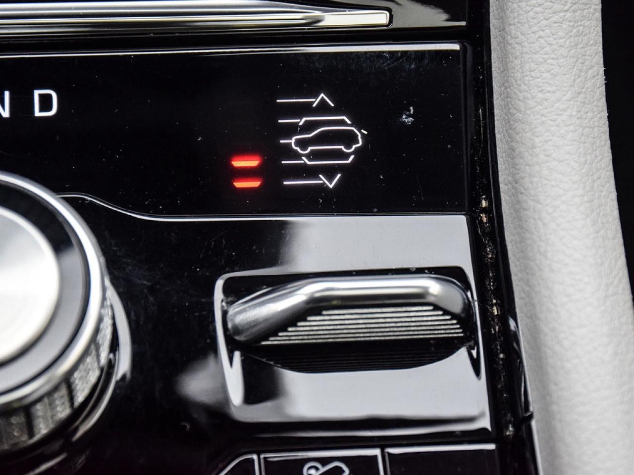 2023 Jeep Grand Cherokee 4xe Overland |OVERLAND|10.1NAV|PANOROOF|20S|PASSDISPLAY|PGATE| Photo