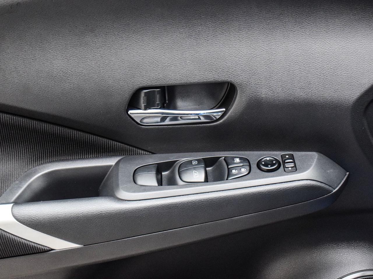 2024 Nissan Kicks |SV|HSEAT|RSTART|REARCAM|APPLECARPLAY|1.6LITER| Photo