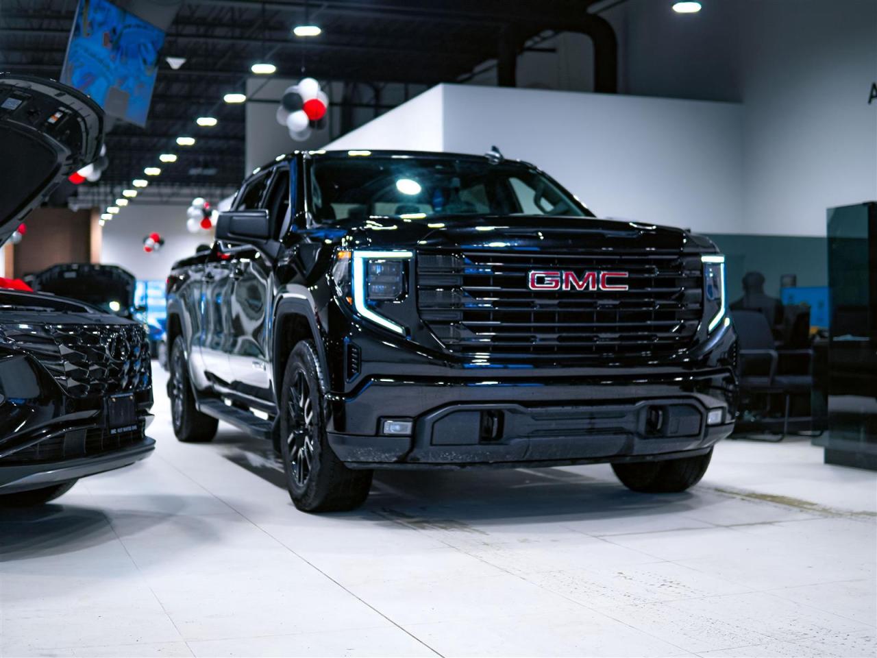 2024 GMC Sierra 1500 ELEVATION CREW CAB 4WD | X31 PKG | 5.3 V8 Photo