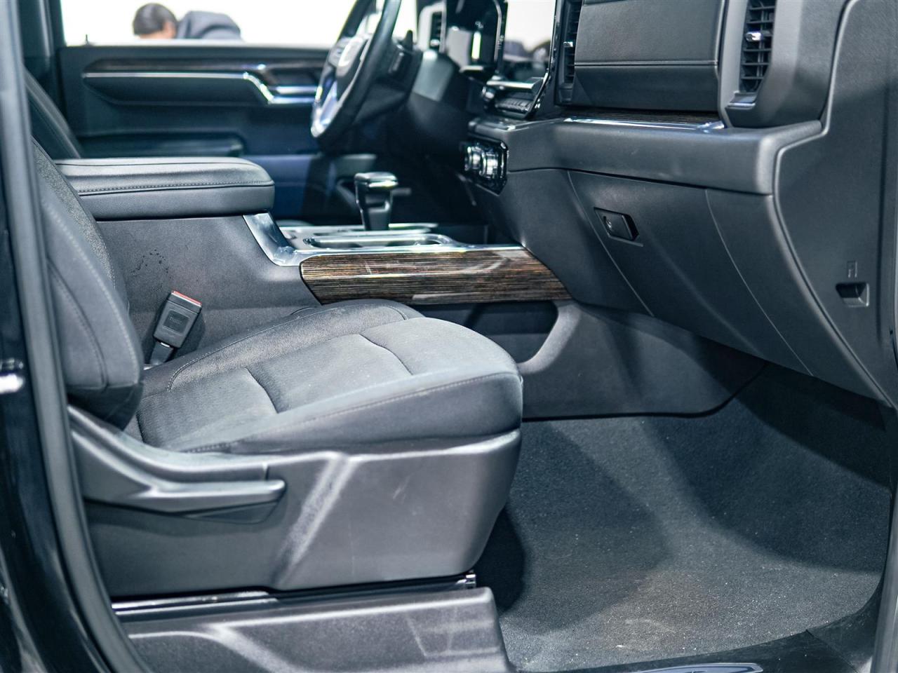 2024 GMC Sierra 1500 ELEVATION CREW CAB 4WD | X31 PKG | 5.3 V8 Photo