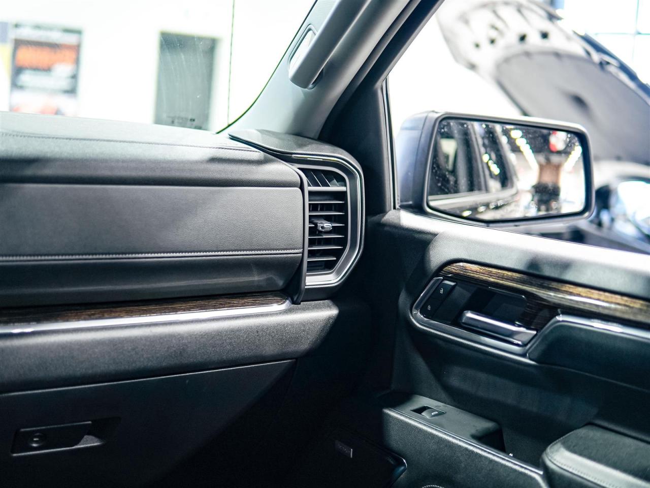 2024 GMC Sierra 1500 ELEVATION CREW CAB 4WD | X31 PKG | 5.3 V8 Photo