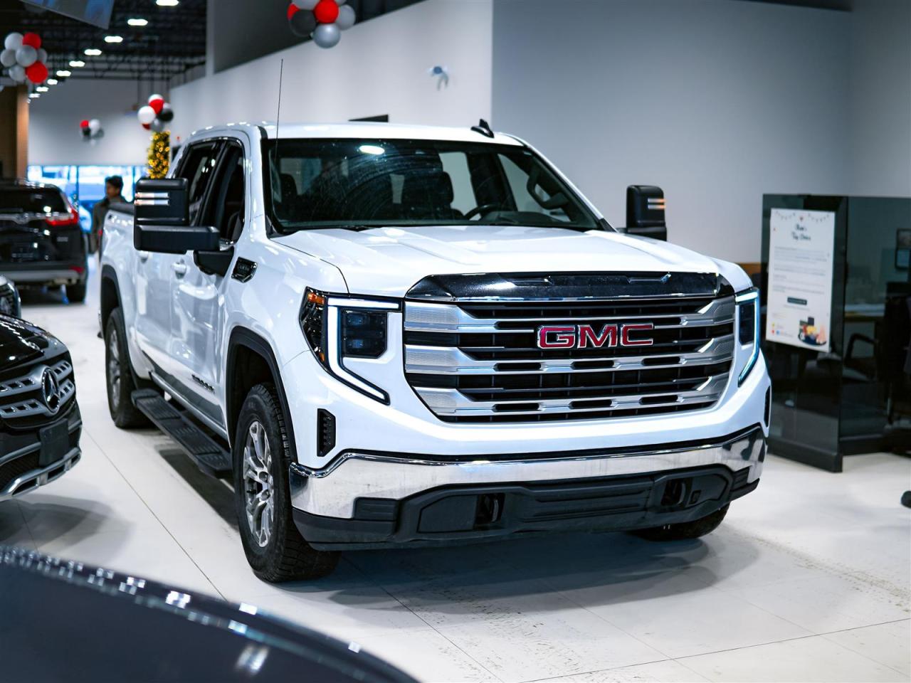 2023 GMC Sierra 1500 SLE CREW CAB 4WD | 5.3 V8 | X31 PKG Photo