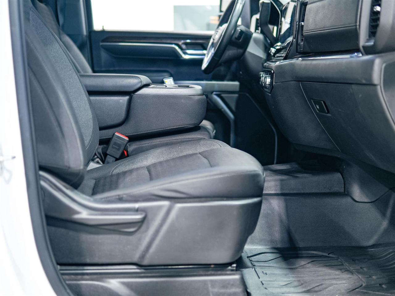 2023 GMC Sierra 1500 ELEVATION | X31 PKG | 5.3 V8 | 4WD Photo