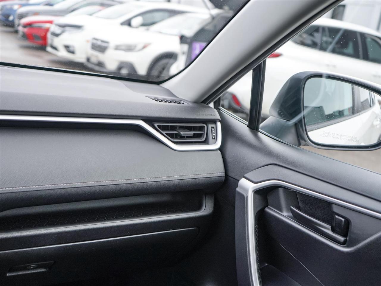 2022 Toyota RAV4 LE AWD | NO ACCIDENTS | BLIND SPOT | APP CONNECT Photo