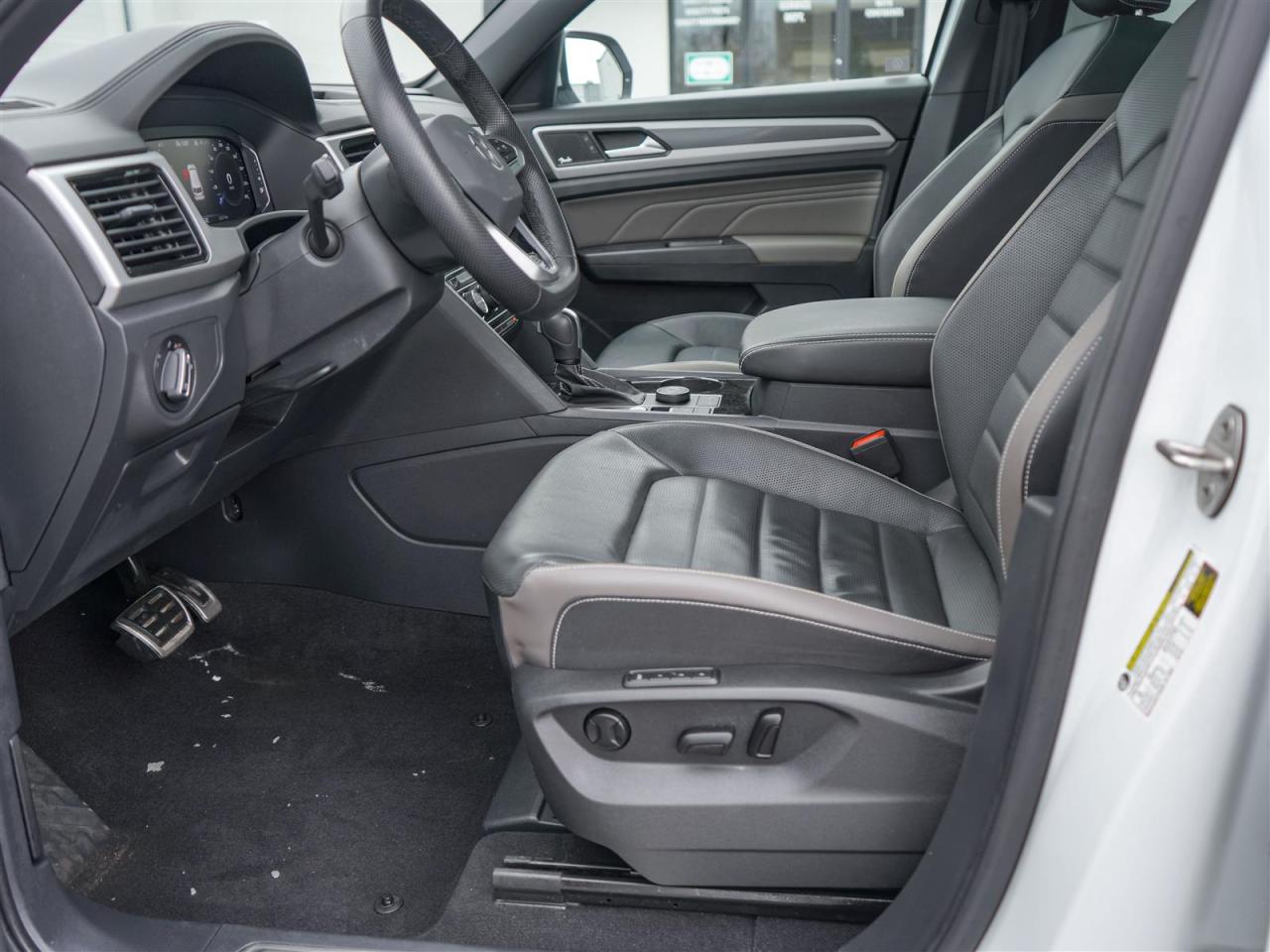 2023 Volkswagen Atlas Cross Sport EXECLINE | AWD | R-LINE | V6 | NO ACCIDENTS Photo