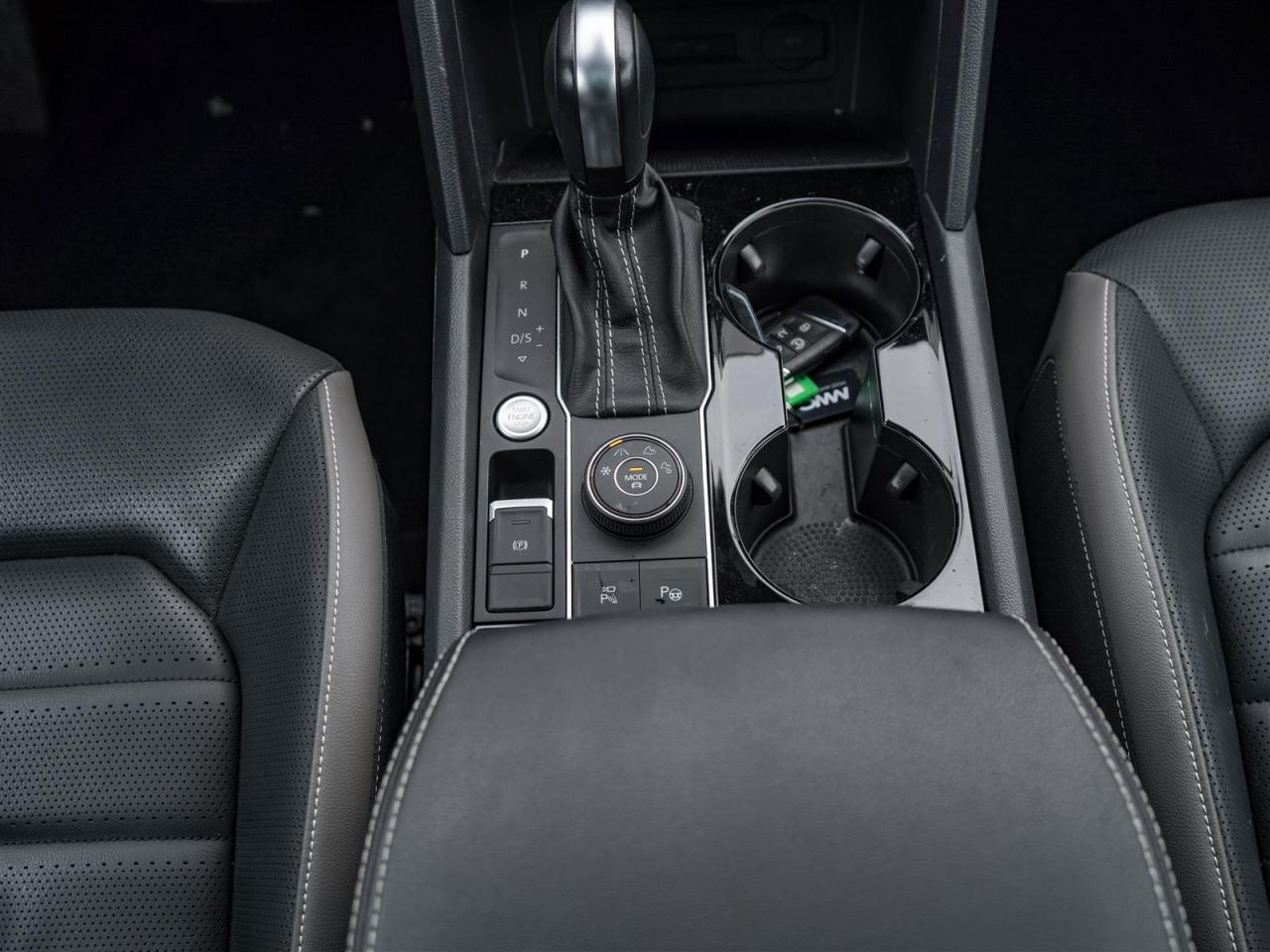 2023 Volkswagen Atlas Cross Sport EXECLINE | AWD | R-LINE | V6 | NO ACCIDENTS Photo