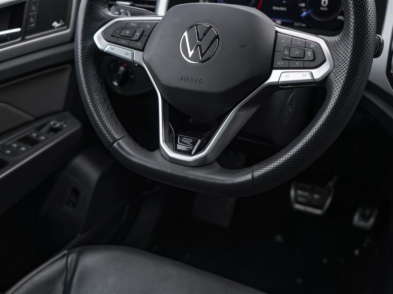 2023 Volkswagen Atlas Cross Sport EXECLINE | AWD | R-LINE | V6 | NO ACCIDENTS Photo