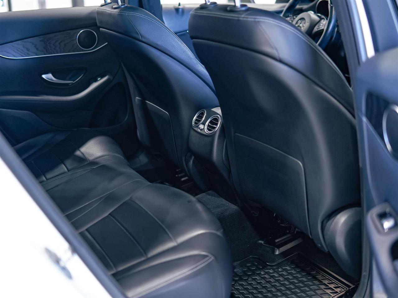 2019 Mercedes-Benz GLC GLC 300 | AWD | AMG PKG | NO ACCIDENTS Photo