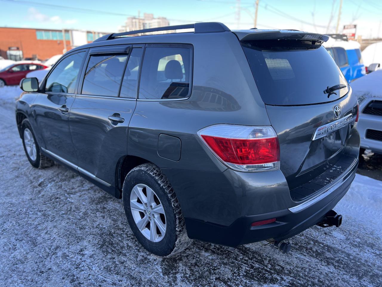 2011 Toyota Highlander 4wd V6 Photo2