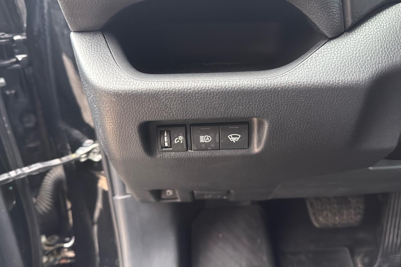 2019 Toyota RAV4 Hybrid LE Photo