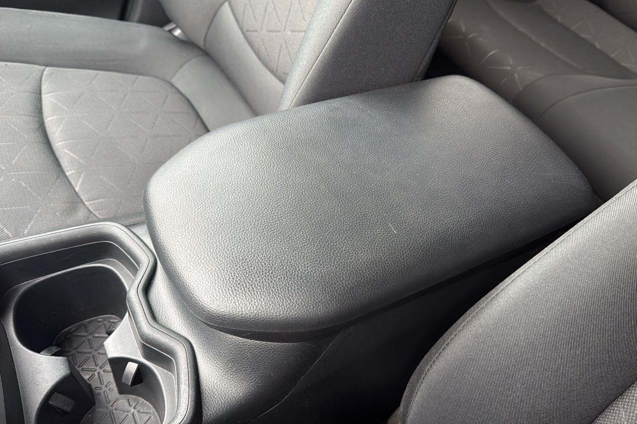 2019 Toyota RAV4 Hybrid LE Photo