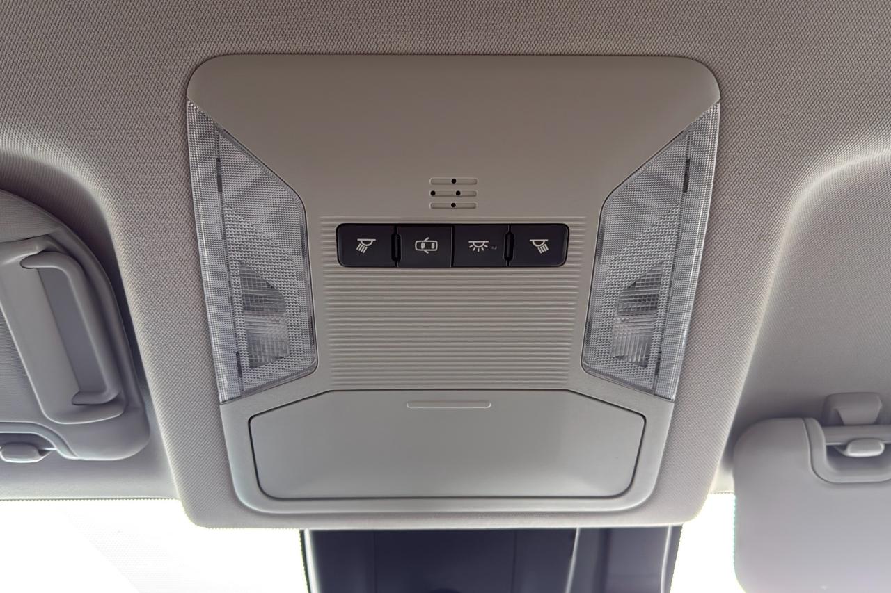 2019 Toyota RAV4 Hybrid LE Photo