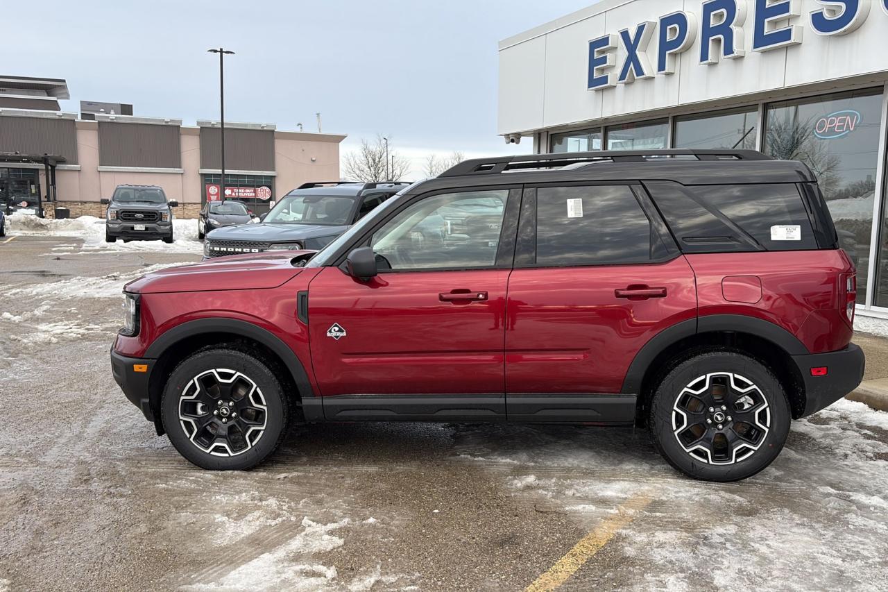 2025 Ford Bronco Sport OUTER BANKS, MOONROOF, TECH PKG, REMOTE START Photo4
