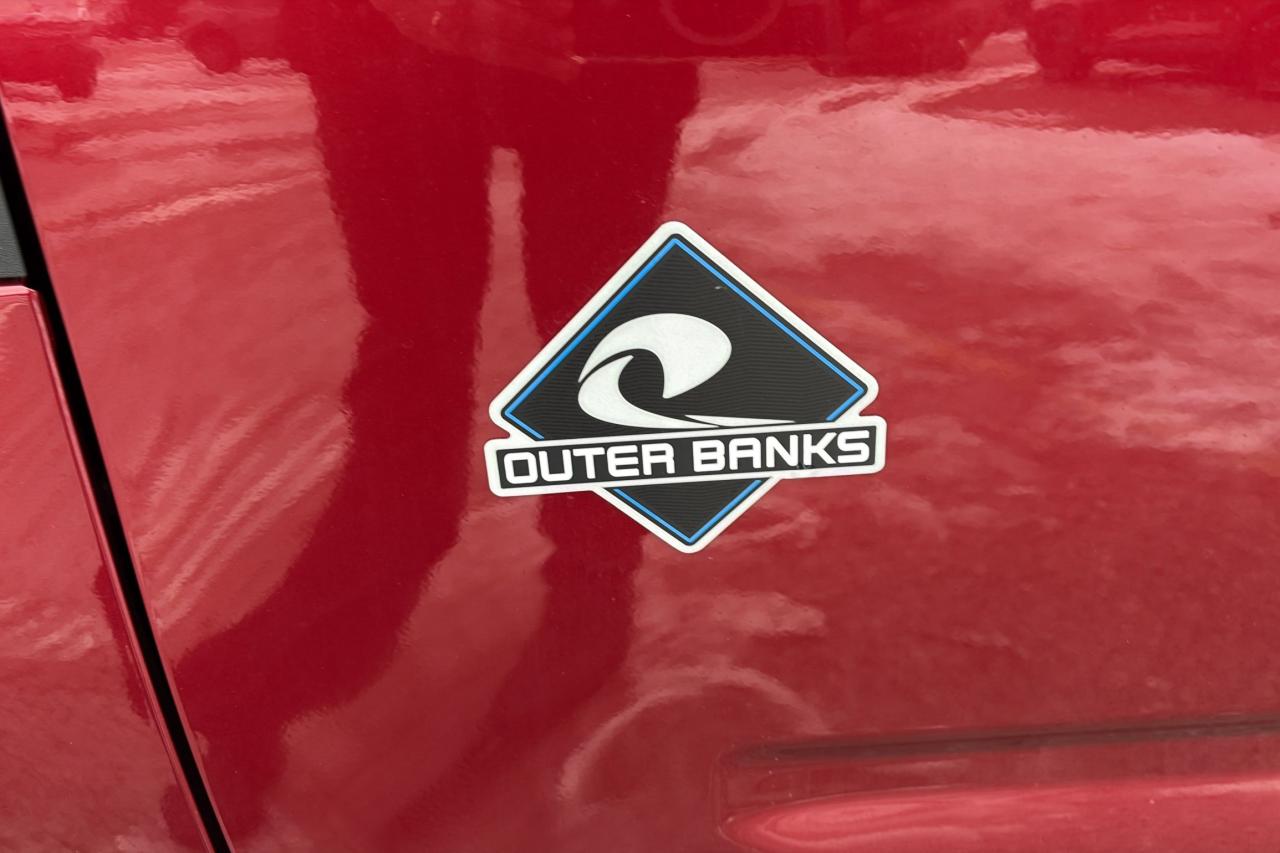 2025 Ford Bronco Sport OUTER BANKS, MOONROOF, TECH PKG, REMOTE START Photo