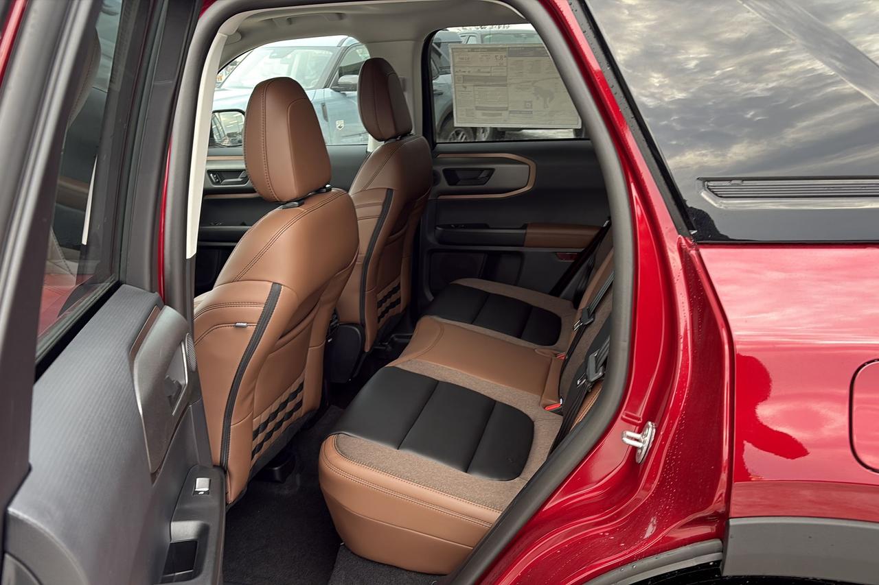 2025 Ford Bronco Sport OUTER BANKS, MOONROOF, TECH PKG, REMOTE START Photo