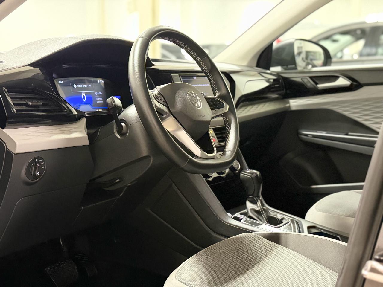 2024 Volkswagen Taos Trendline Photo