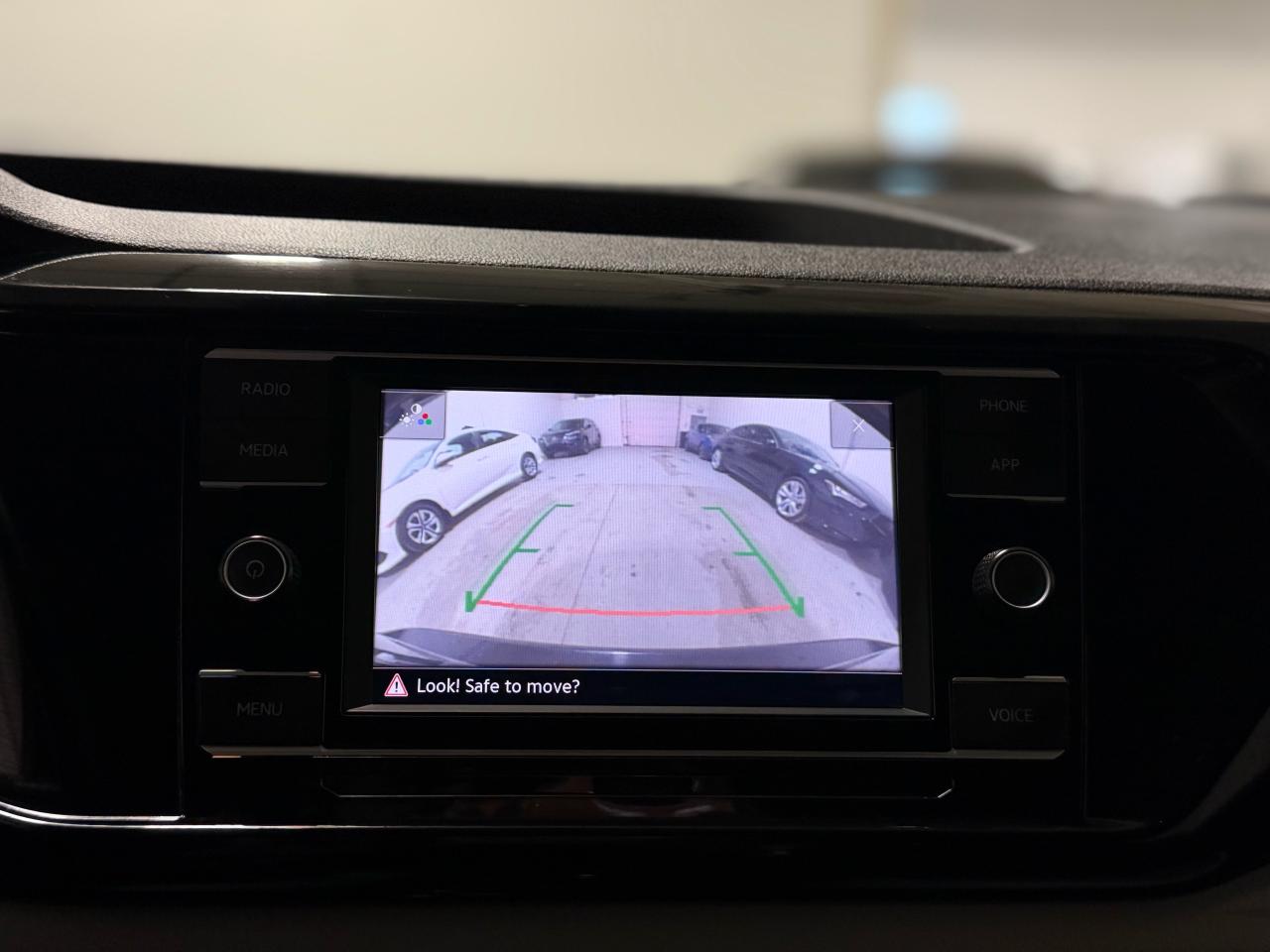 2024 Volkswagen Taos Trendline Photo