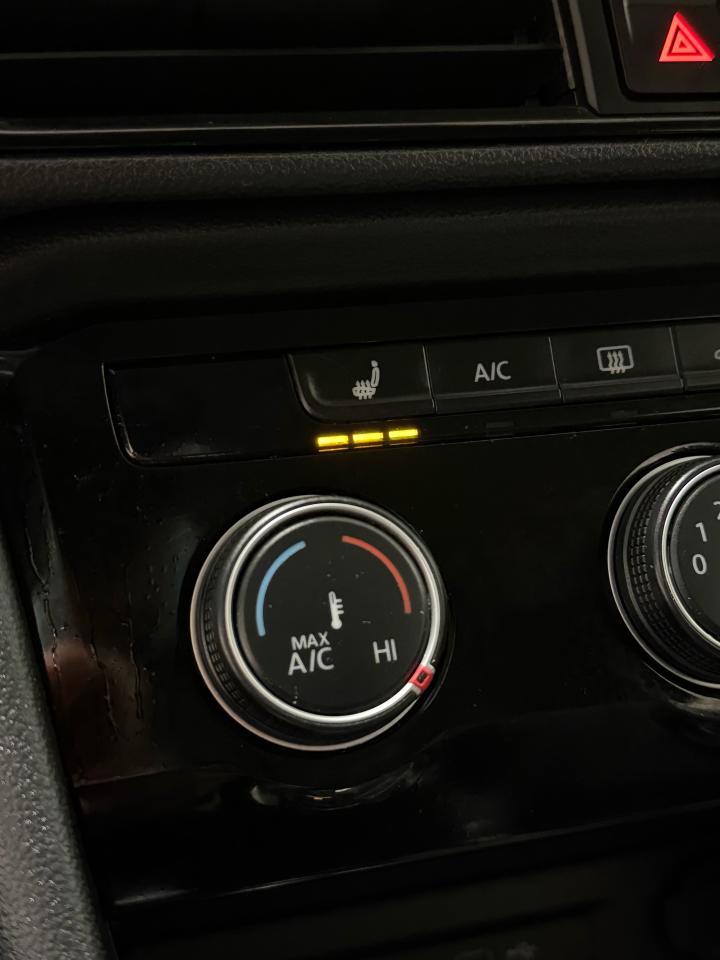 2024 Volkswagen Taos Trendline Photo