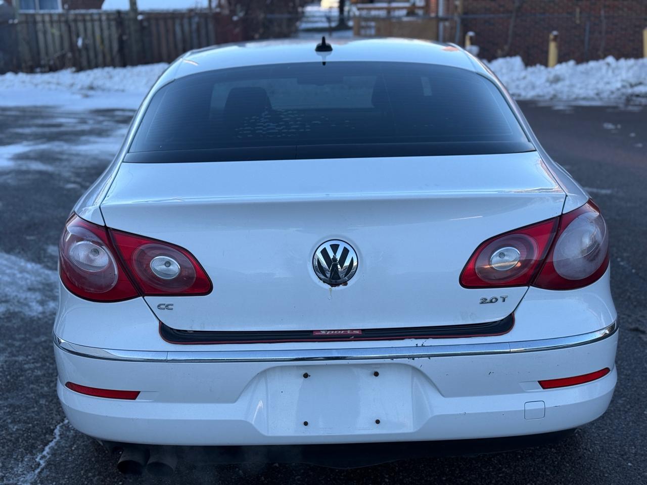 2012 Volkswagen Passat 4dr DSG Sportline Photo