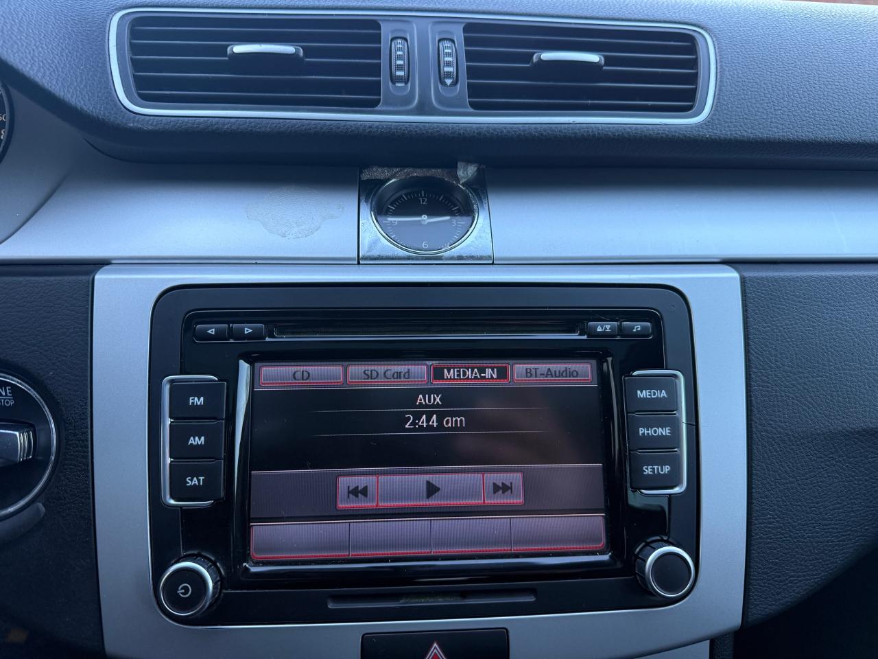 2012 Volkswagen Passat 4dr DSG Sportline Photo