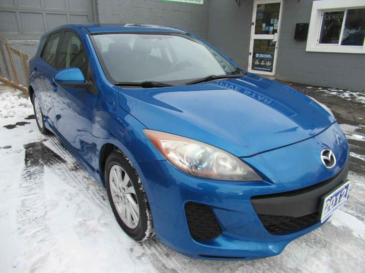 2012 Mazda MAZDA3 GS-SKY Photo