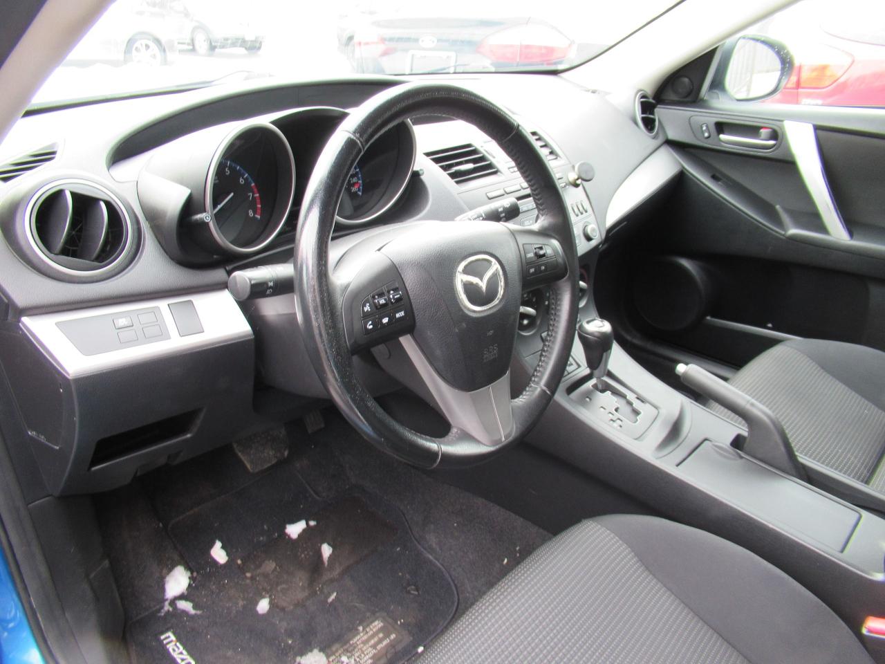 2012 Mazda MAZDA3 GS-SKY - Photo #7