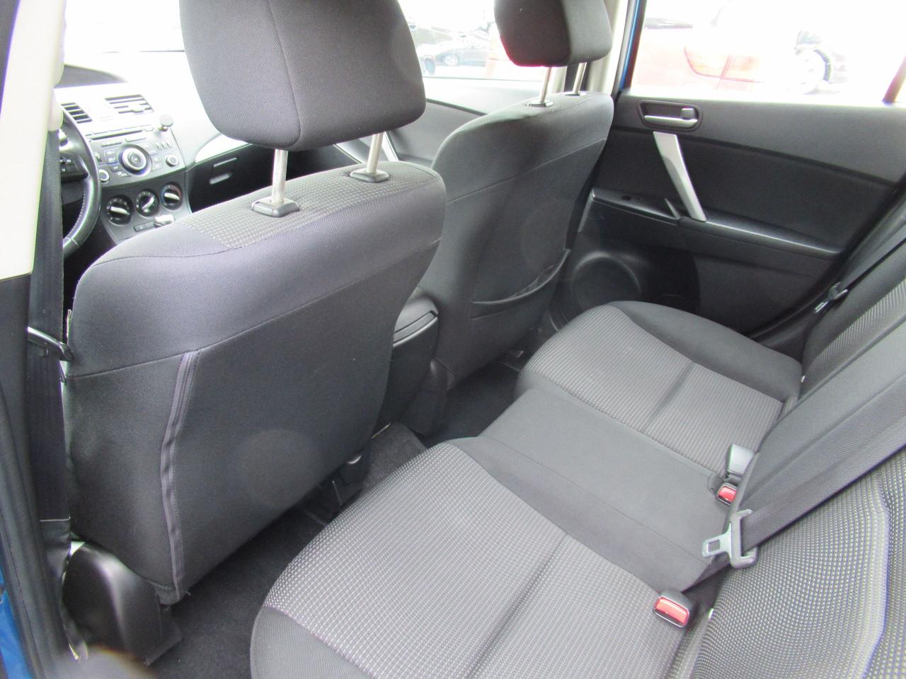 2012 Mazda MAZDA3 GS-SKY - Photo #8
