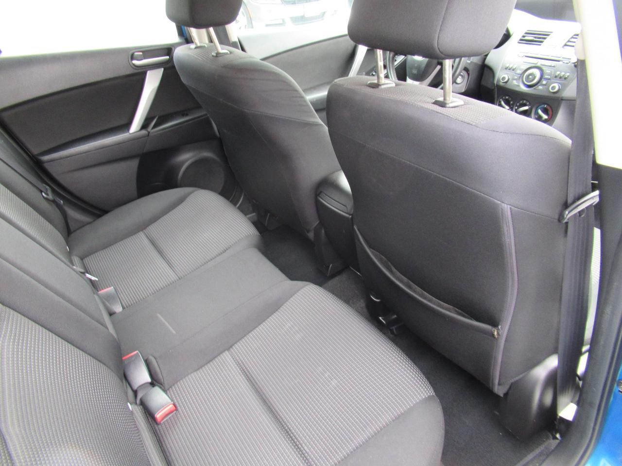 2012 Mazda MAZDA3 GS-SKY - Photo #10