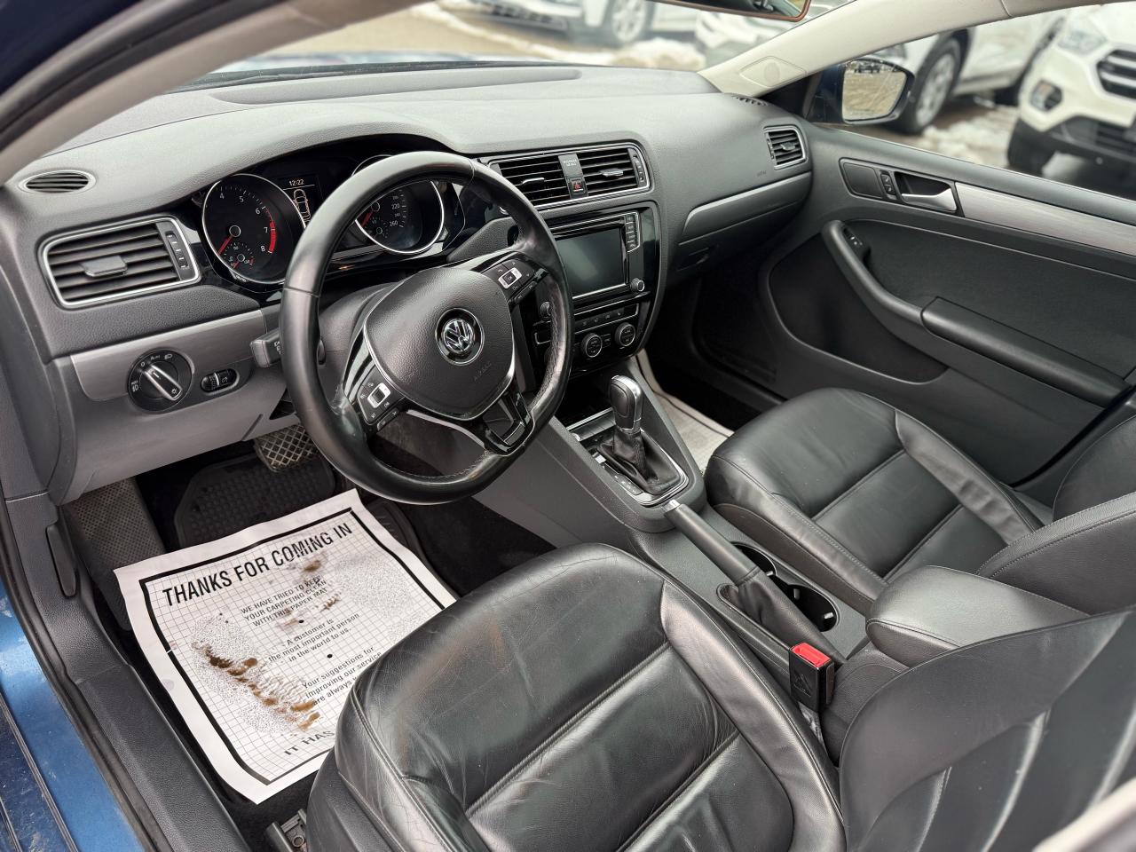 2017 Volkswagen Jetta Highline** Loaded * leather * sunroof Photo