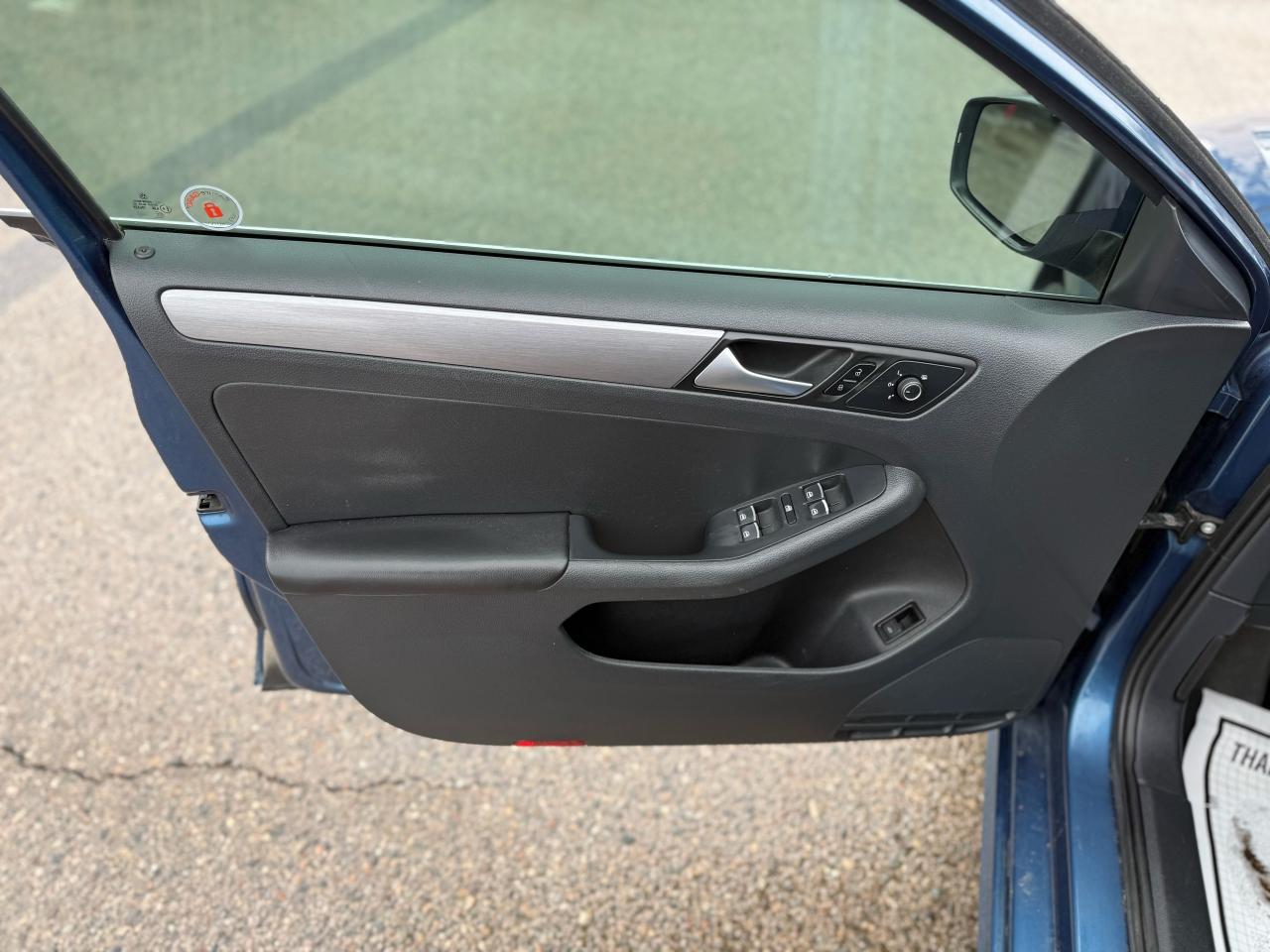 2017 Volkswagen Jetta Highline** Loaded * leather * sunroof Photo